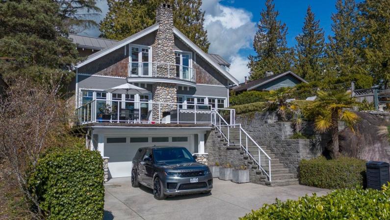 4533 Epps Avenue, Deep Cove, North Vancouver 